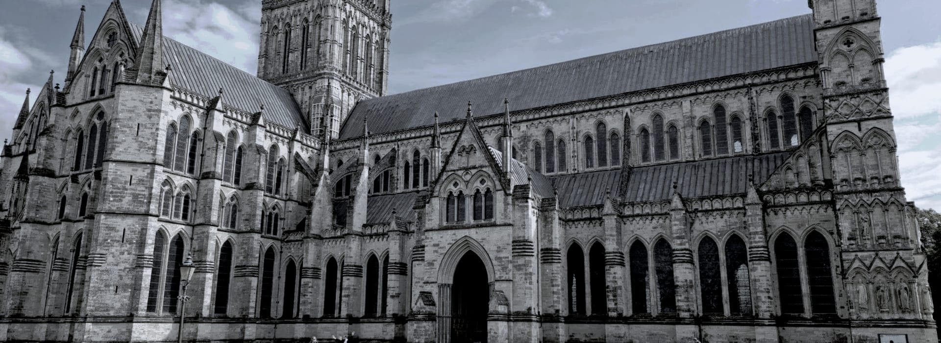 Bespoke Kitchens Salisbury - Mastercraft Kitchens Gothic stone cathedral with pointed arches and tall central spire