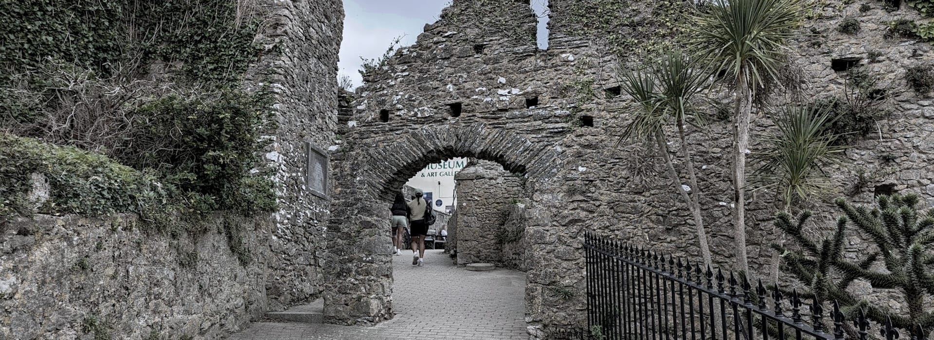 Bespoke Kitchens Saundersfoot - Mastercraft Kitchens Mastercraft Kitchens - bespoke kitchen design in Saundersfoot